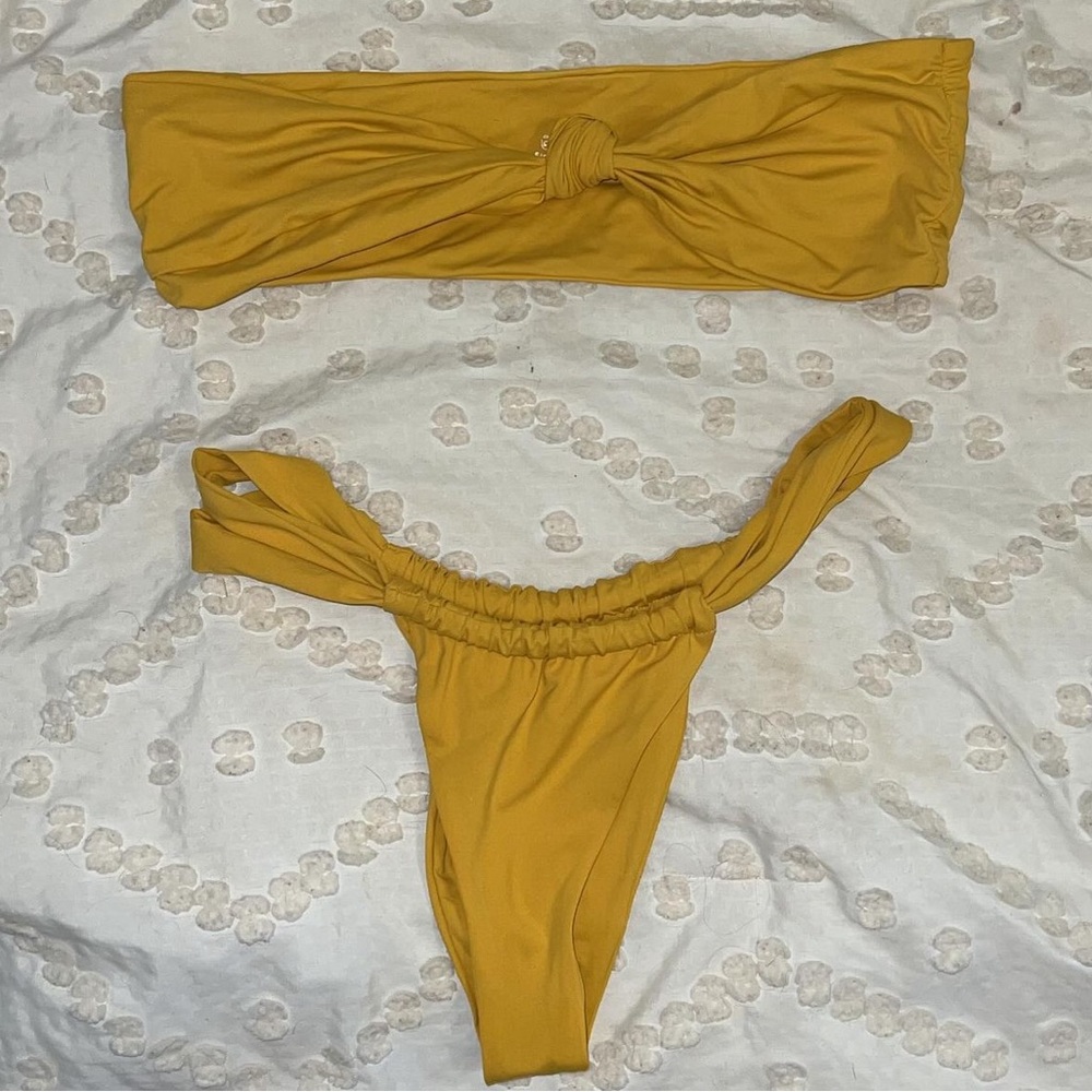 Stonefox Swim Set 💛